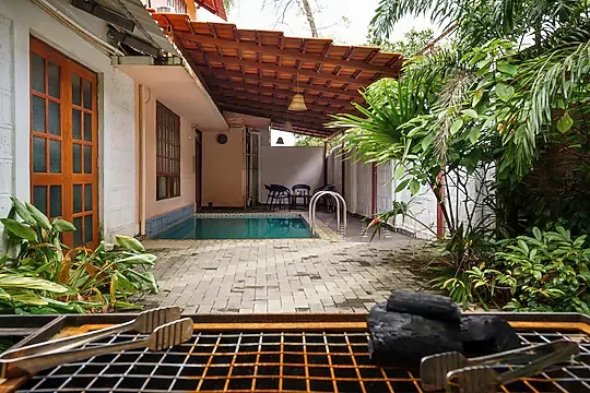 Courtyard pool and grill at the 3 Bedroom Pool Villa
